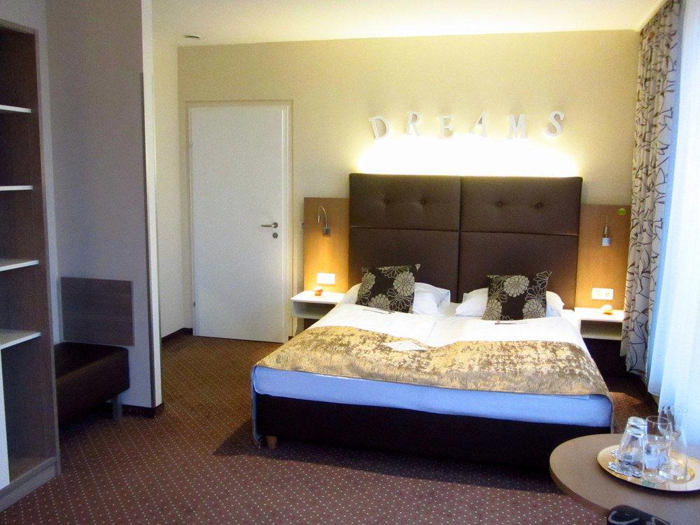 Bed and breakfast Stadthalle 2*